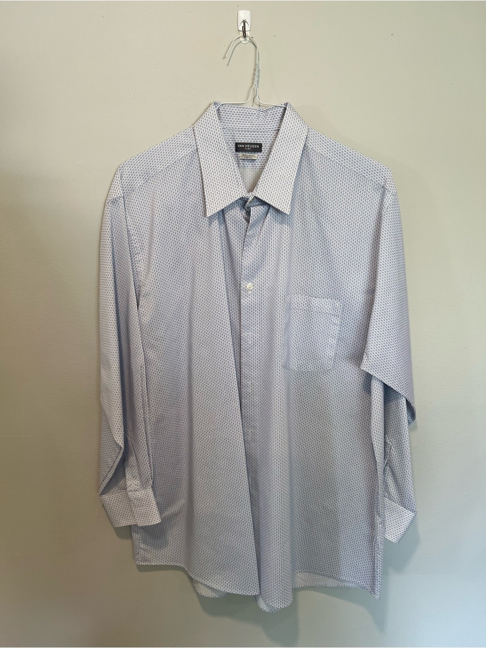 Van Heusen Flex Mens White Blue Geometric Dress Shirt 18 34/35 Regular Fit
